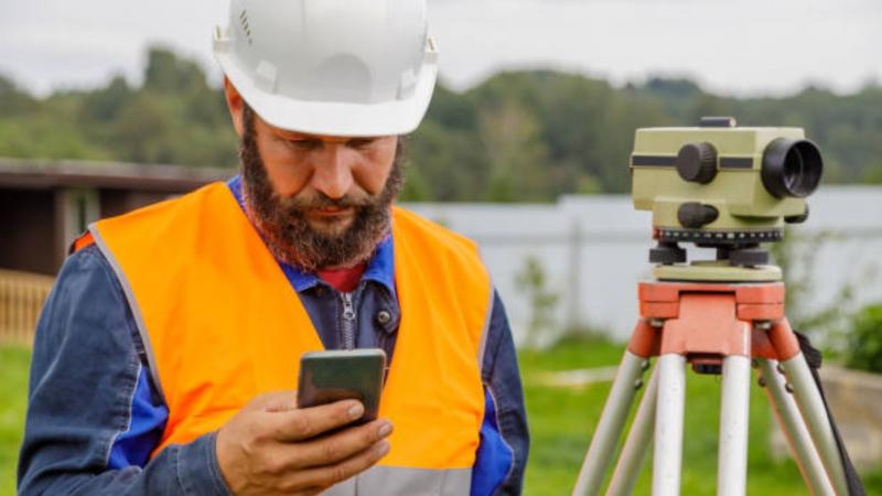 Levantamento Topográfico com GPS: Como Garantir Precisão e Eficiência Levantamento Topográfico com GPS: Como Garantir Precisão e Eficiência
